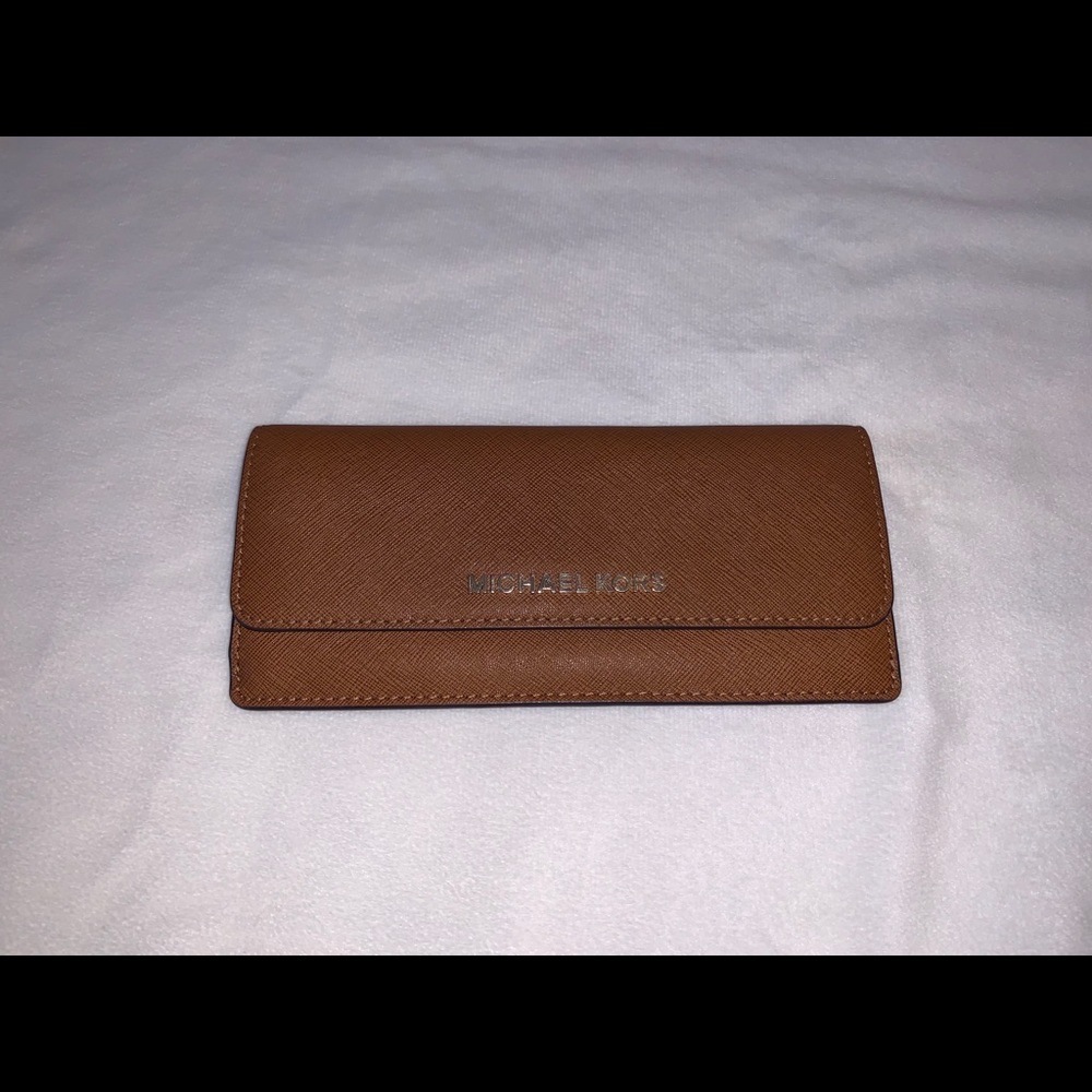 Tan MK wallet
